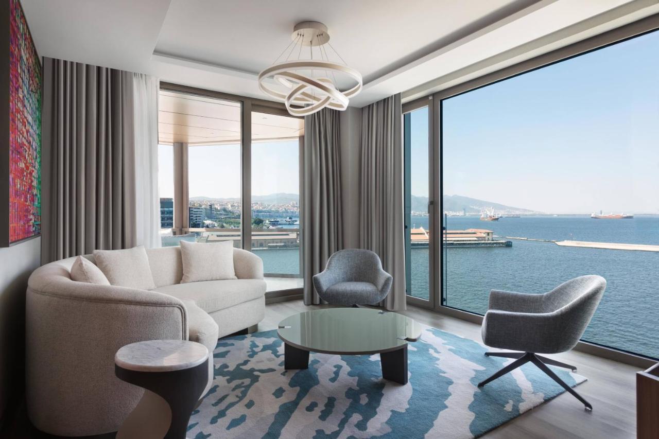 Izmir Marriott Hotel Exteriör bild Suite at the Westin Athens