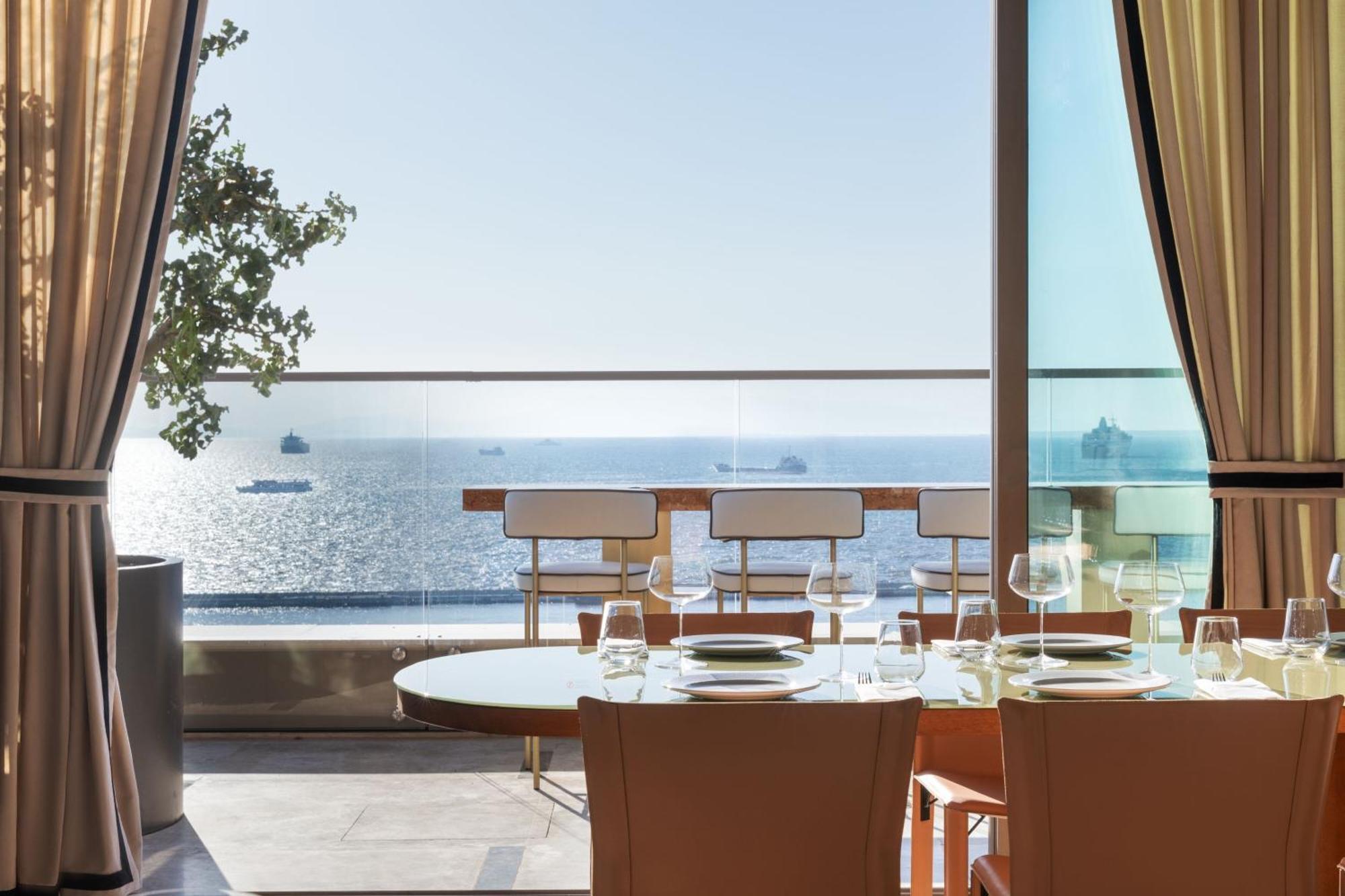 Izmir Marriott Hotel Exteriör bild The View