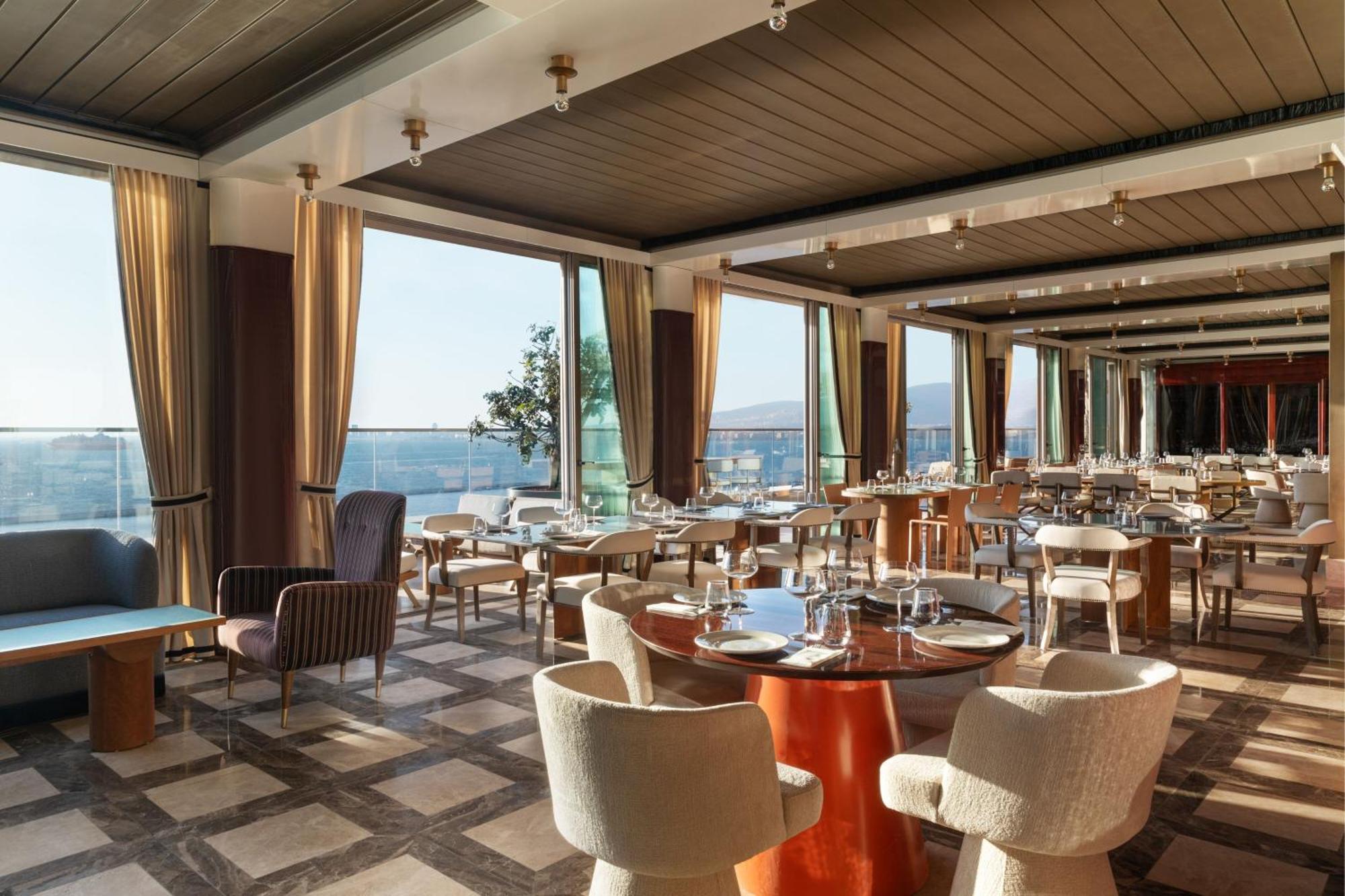 Izmir Marriott Hotel Exteriör bild The restaurant on board